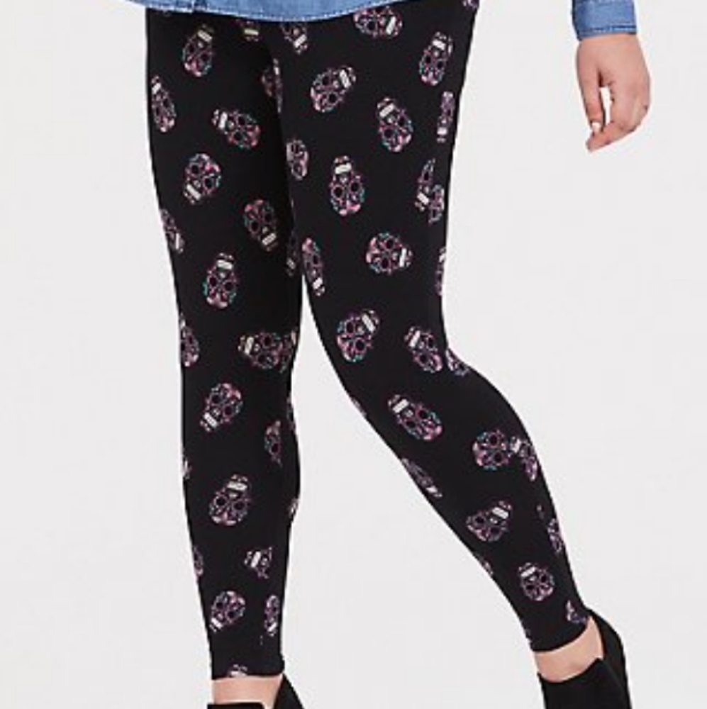 Torrid Skull Print Legging Size 1 1X